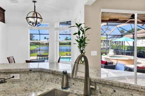 7219 Serrano Ter, Delray Beach FL  33446-2200 exterior