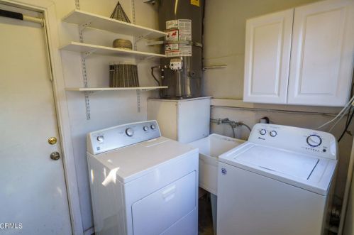 4837 Crown Ave, La Canada CA  91011-3619 exterior