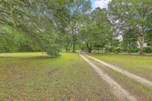 7020 Old Jacksonboro Rd, Ravenel, SC 29470-5421