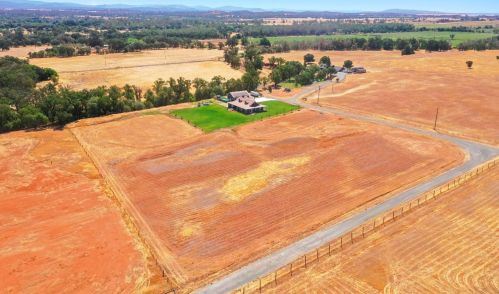 301 Sunnybrook Ln, Oroville CA  95965-8101 exterior