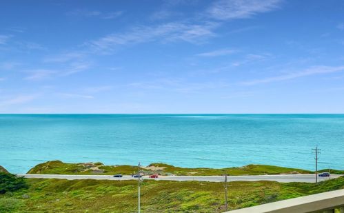 5009 Palmetto Ave, Pacifica, CA 94044-1054