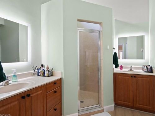 6196 Mandalay Cir, Naples FL  34112-1908 exterior