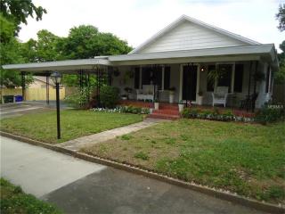1221 Monterey Way, Lakeland, FL 33805-4530