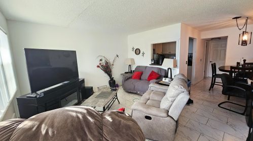 112 Canterbury, West Palm Beach, FL 33417-6845
