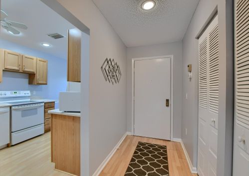 14 Southport Ln, Boynton Beach, FL 33436-6422