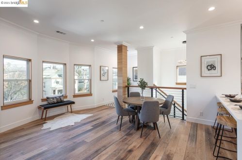 721 44th St, Oakland CA 94608-3404 exterior