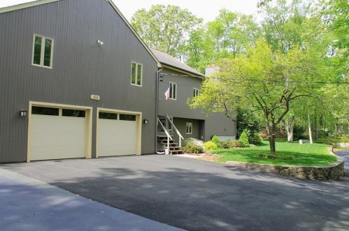 100 Tower Hill Rd, Cumberland, RI 02864-1525