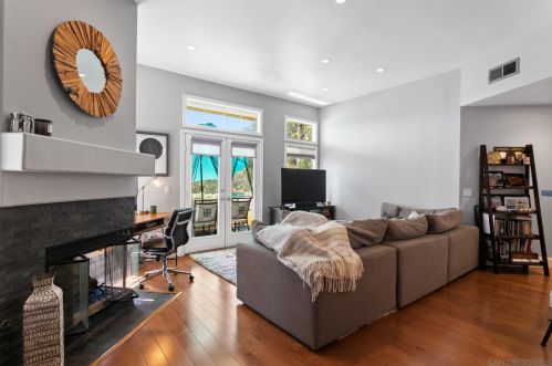11274 Provencal Pl, San Diego, CA 92128-3672