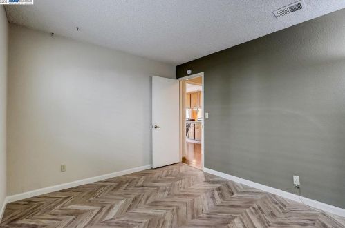 1150 Denton Ave, Hayward CA 94545-1942 exterior