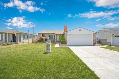 3852 Albury Ave, Long Beach, CA 90808-2044