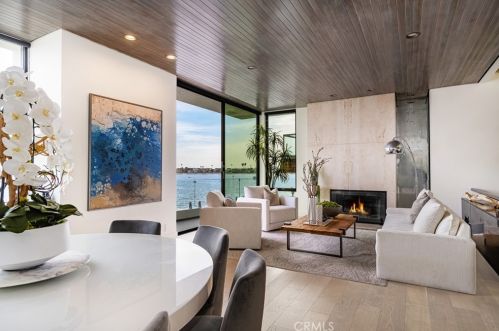 6086 Lido Ln, Long Beach, CA 90803-4152