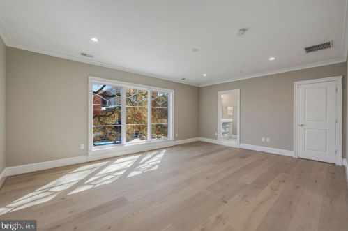 1601 38th St, Washington DC  20020-2327 exterior