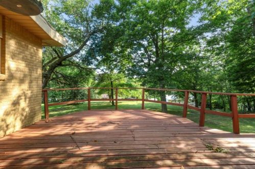 1750 Summit Dr, Lake Geneva WI  53147-1638 exterior