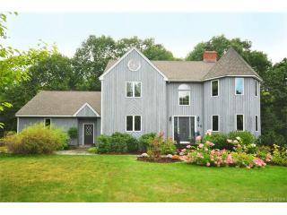24 Rocco Rd, Manchester, CT 06043-7753