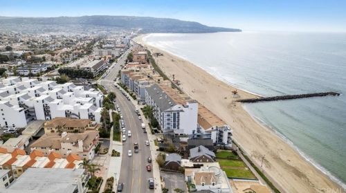 615 Esplanade, Redondo Beach CA  90277-4131 exterior