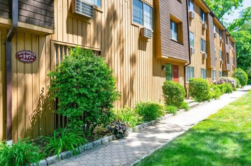 197 Bridge St, Stamford, CT 06905-4430