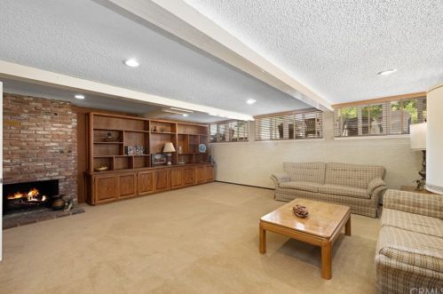 2403 Romneya Dr, Anaheim CA  92806-2229 exterior