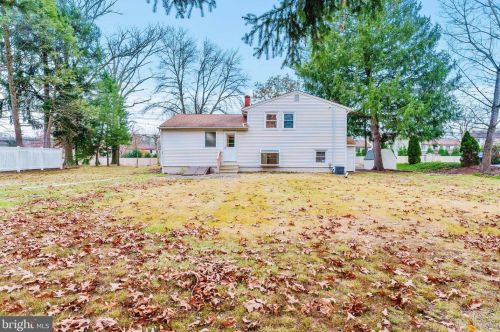 84 Franklin Corner Rd, Lawrence Township NJ  08648-2102 exterior