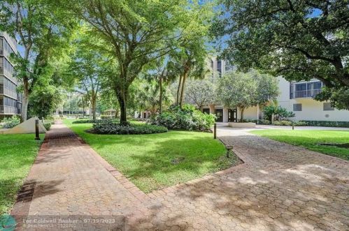 2800 46th Ave, Hollywood FL 33021-2926 exterior