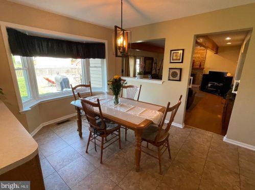 1567 Potter Dr, Pottstown PA 19464-2978 exterior