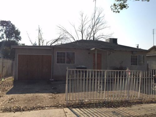 932 Dorothy St, Fresno, CA 93706-5322