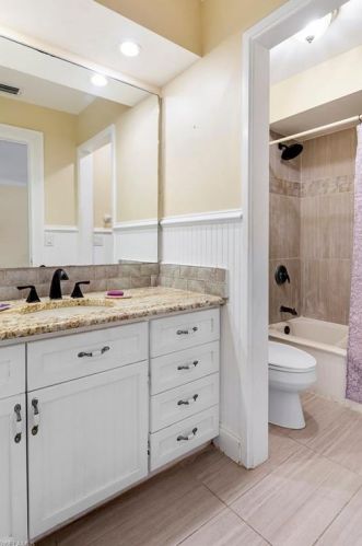 3400 25th Ave, Naples FL  34117-7122 exterior