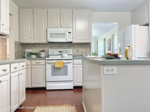 58 Ivy Hill Rd, Lakewood NJ  08701-5772 exterior