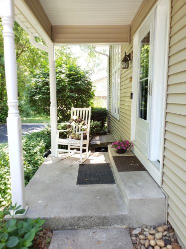 605 Weatherwood Ln, Valpo, IN 46383-3161