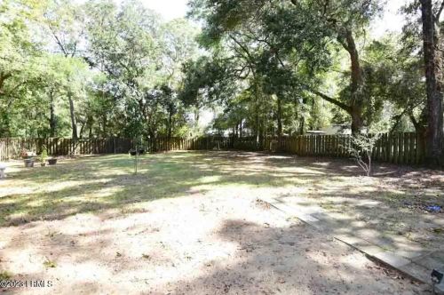 20 Calico Ct, Beaufort SC  29906-8900 exterior