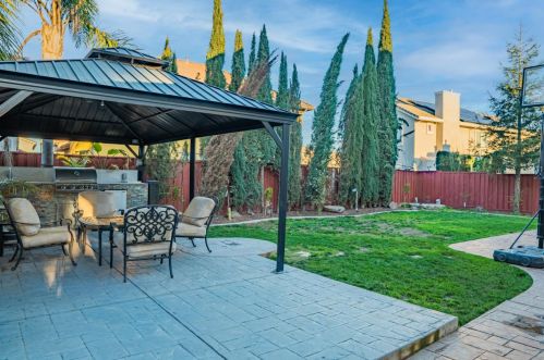 16834 Train Station Ct, Lathrop CA  95330-8638 exterior