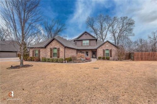 3505 Oaktrace Ave, Bentonville, AR 72712-9600