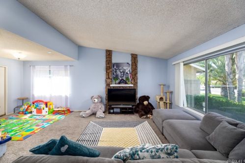 429 Montezuma St, Ontario, CA 91762-5736