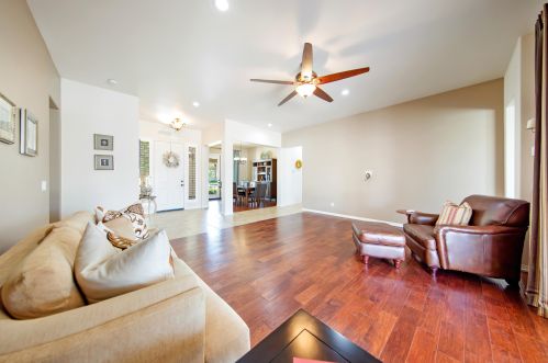 981 Park Ave, San Jacinto CA  92583-5407 exterior