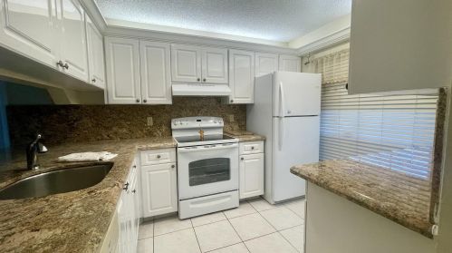 15764 Philodendron Cir, Delray Beach, FL 33484-5545