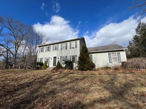 12 Elana Ln, Sandy Hook, CT 06482-1205