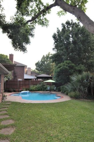 2012 Shumard Ln, Lewisville TX  75028-7621 exterior