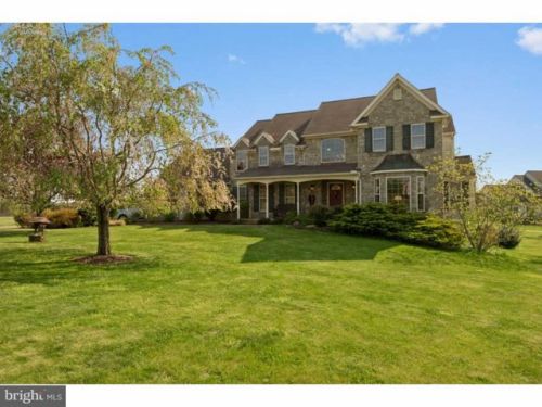 421 Sunblaze Ln, Cochranville, PA 19330-9348