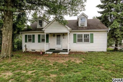 439 Enola Dr, West Enola PA  17025-2221 exterior