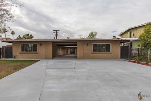 619 Heber Ave, Calexico, CA 92231-2813