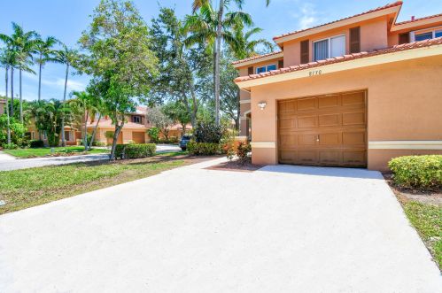 8130 Big Pine Way, West Palm Beach, FL 33407-1137