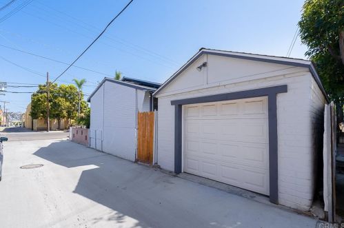 3075 Polk Ave, San Diego CA 92104-2026 exterior