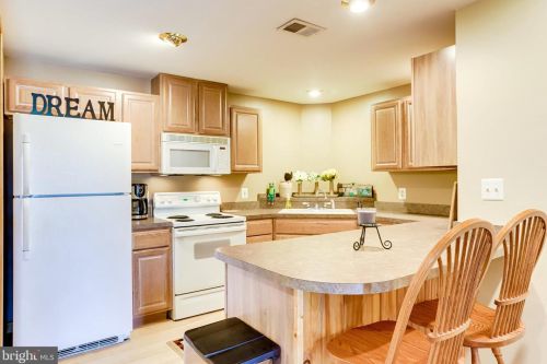 3714 Mountain Rd, Haymarket VA  20169-1739 exterior