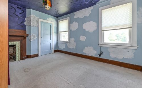 1735 El Paso St, Pittsburgh PA 15206-1141 exterior