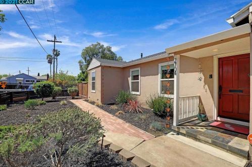 2704 Birch Ave, Concord CA  94520-1716 exterior