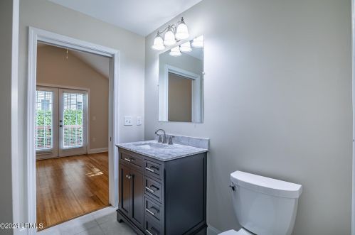 8 Wateree Ct, Beaufort SC  29902-3332 exterior