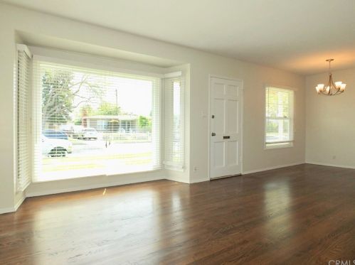 5175 28th St, Long Beach, CA 90815-1009