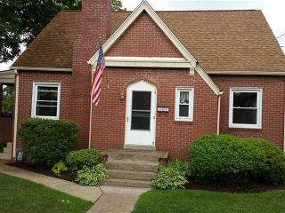 204 Genessee Ave, Pittsburgh, PA 15223-1116