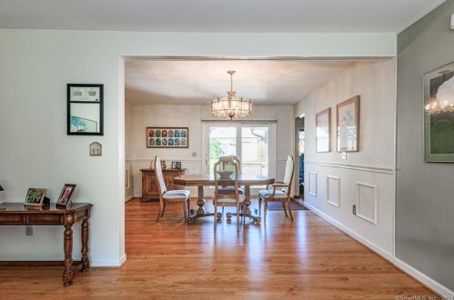 155 Greenbriar Rd, Meriden CT 06450-6810 exterior