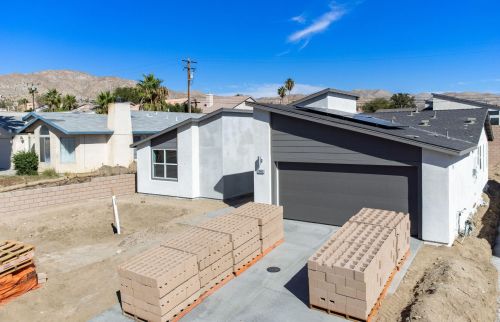 68220 Calle Azteca, Desert Hot Springs CA  92240-6412 exterior