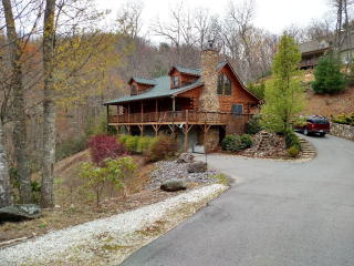 207 Thorncrest Dr, Burnsville NC  28714-8693 exterior